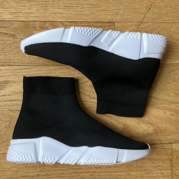 Steve Madden Taffey knit sneaker booties - Picture 3 of 12